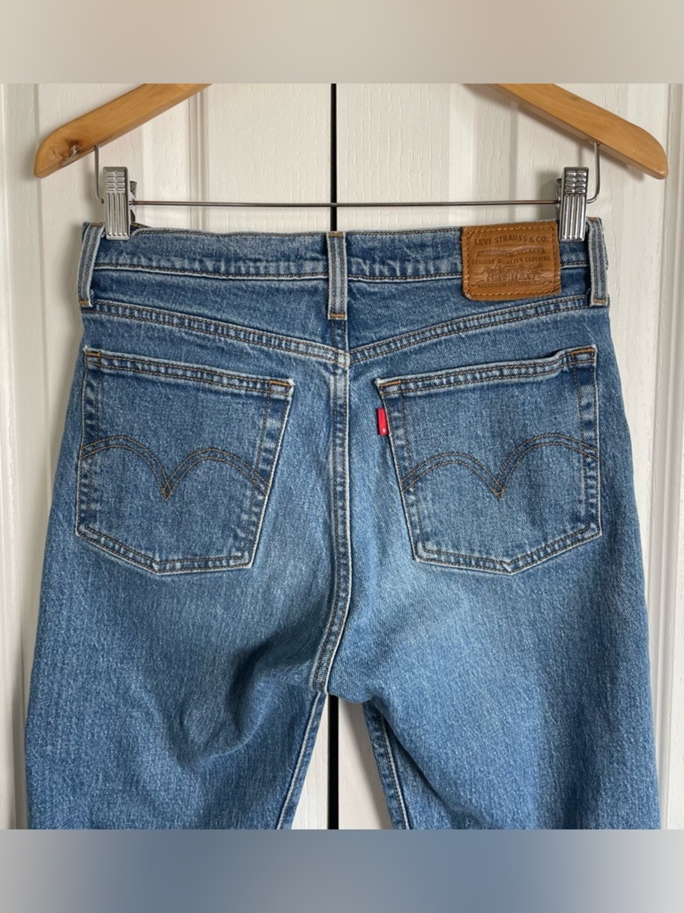 Levi's Premium Wedgie Straight Jeans Women's 27 High Rise Blue Denim Button Fly - Picture 6 of 15